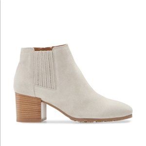NWOT. Aquatalia Weatherproof Charlotte Booties in Storm